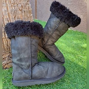 Ugg Black Tall Classic Sheepskin Shearling Fur Winter Boots 6
